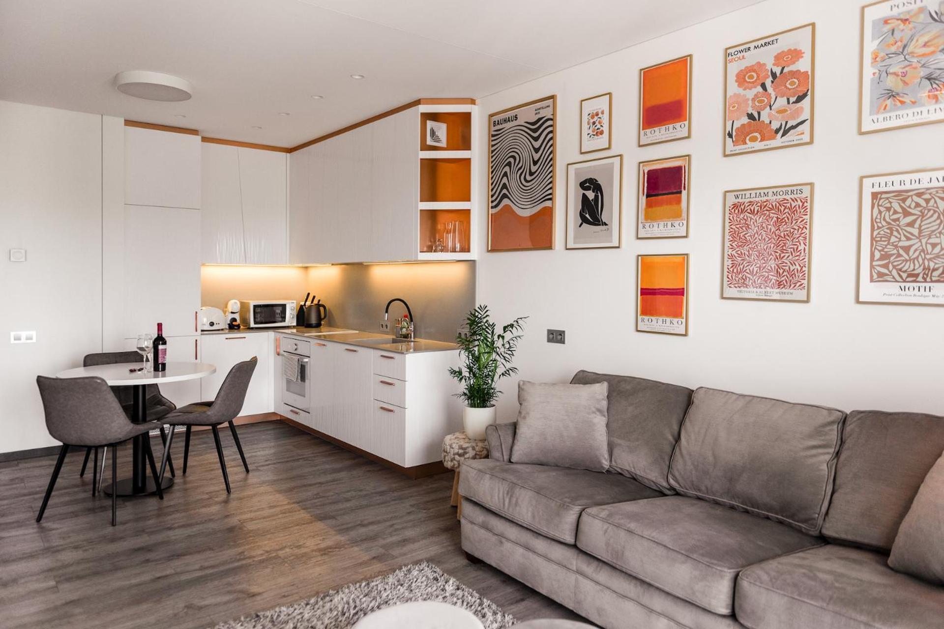 Bright Kaunas Apartment With Castle View Zewnętrze zdjęcie