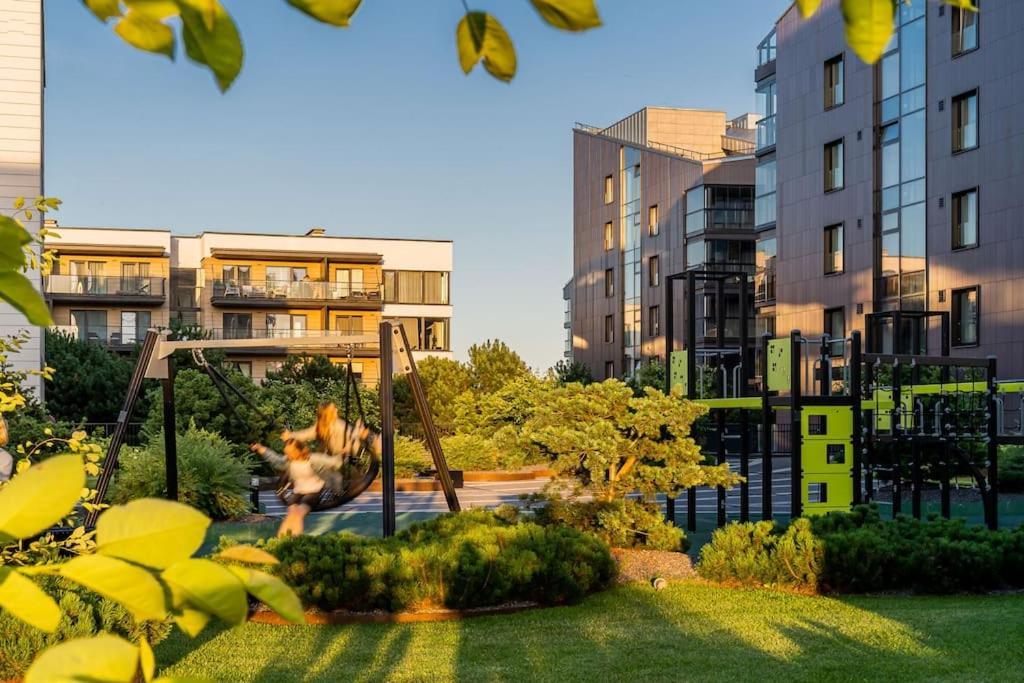 Bright Kaunas Apartment With Castle View Zewnętrze zdjęcie